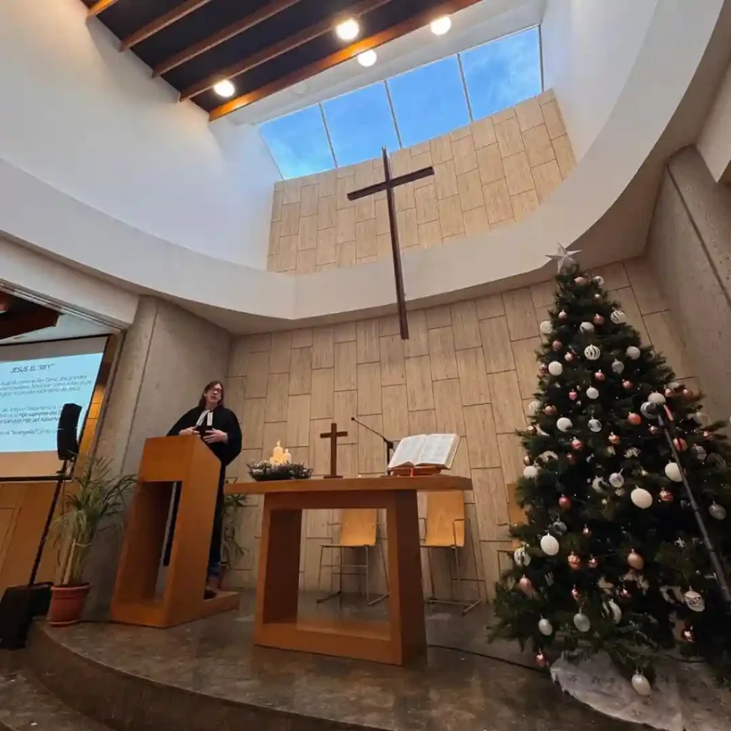 Culte de Nadal a l’Església Protestant Sant Pau amb lectura bíblica i celebració comunitària
