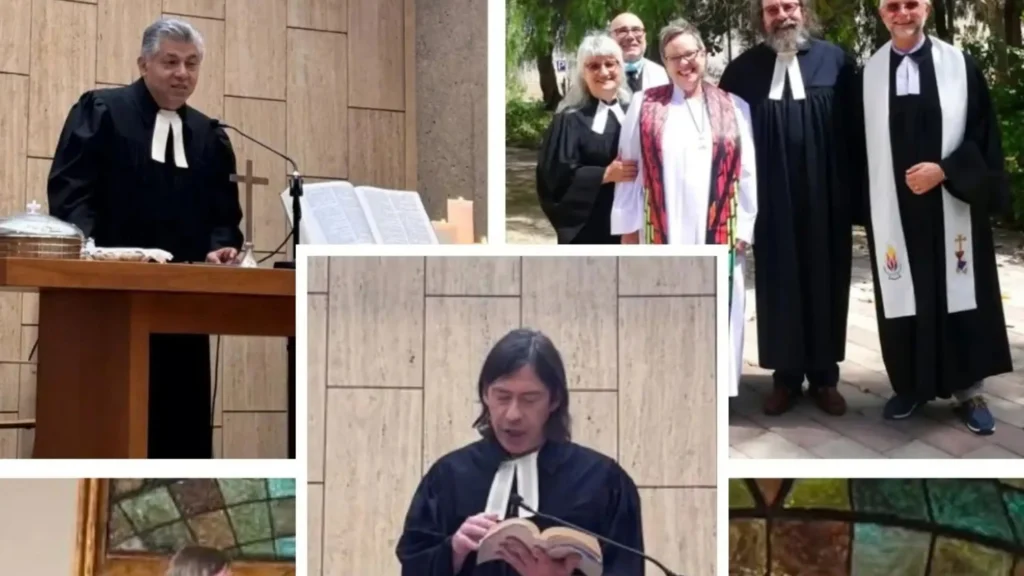 Pastoras y pastores protestantes con toga negra y bandas blancas durante diferentes celebraciones y predicaciones.